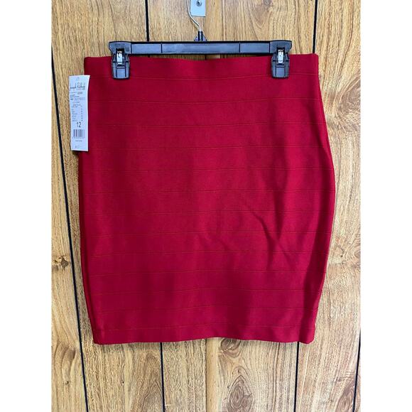 Joseph Ribkoff Women's Bandage Mini Skirt Textured Elastic Waist Red Size 12 NWT - Picture 3 of 8